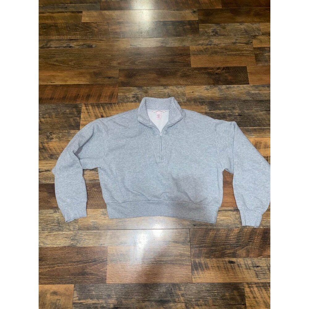 Victorias Secret Cropped 3/4 Zip top